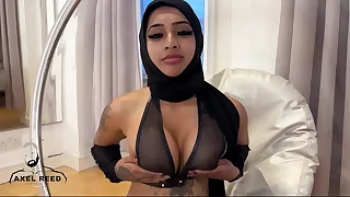 ARABIAN MUSLIM Unreserved WITH HIJAB FUCKED Changeless BY WITH MUSCLE MAN